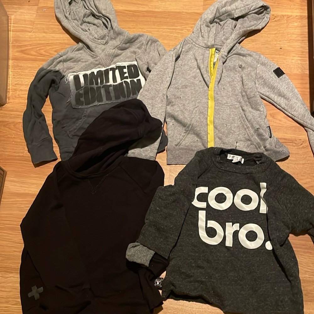 4 pair of sweatshirts nununu and joah love